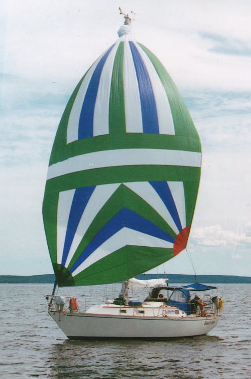 Bleed&rsquo;n Green under spinnaker